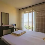 Charmantes Nur 230 Meter Zum Sandstrand Mit Meerblick, Wifi, Parkplatz Appartamento