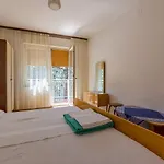 Charmantes Nur 230 Meter Zum Sandstrand Mit Meerblick, Wifi, Parkplatz Appartamento Crikvenica