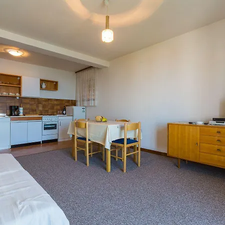 Lejlighed Charmantes Nur 230 Meter Zum Sandstrand Mit Meerblick, Wifi, Parkplatz