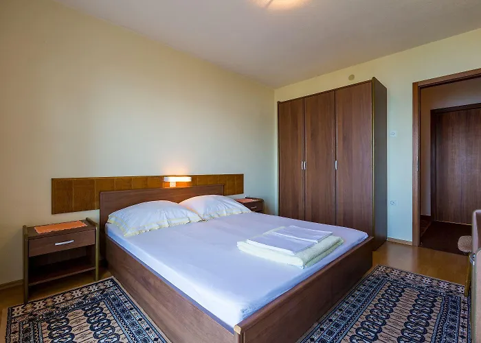 Charmantes Nur 230 Meter Zum Sandstrand Mit Meerblick, Wifi, Parkplatz * Crikvenica