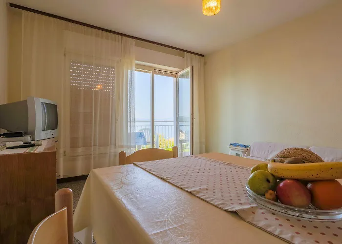 Charmantes Nur 230 Meter Zum Sandstrand Mit Meerblick, Wifi, Parkplatz Lejlighed Crikvenica